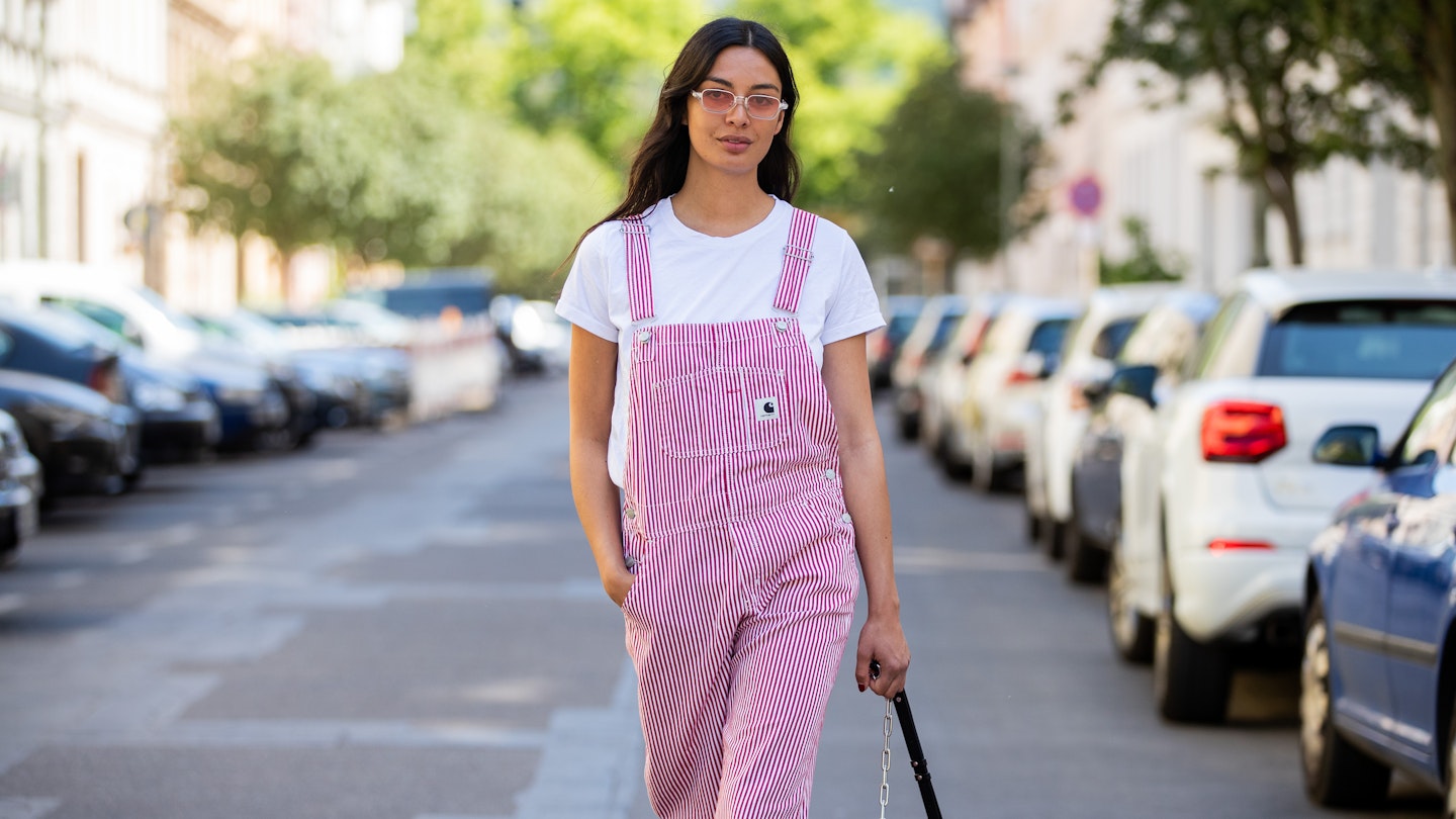 how-to-wear-dungarees