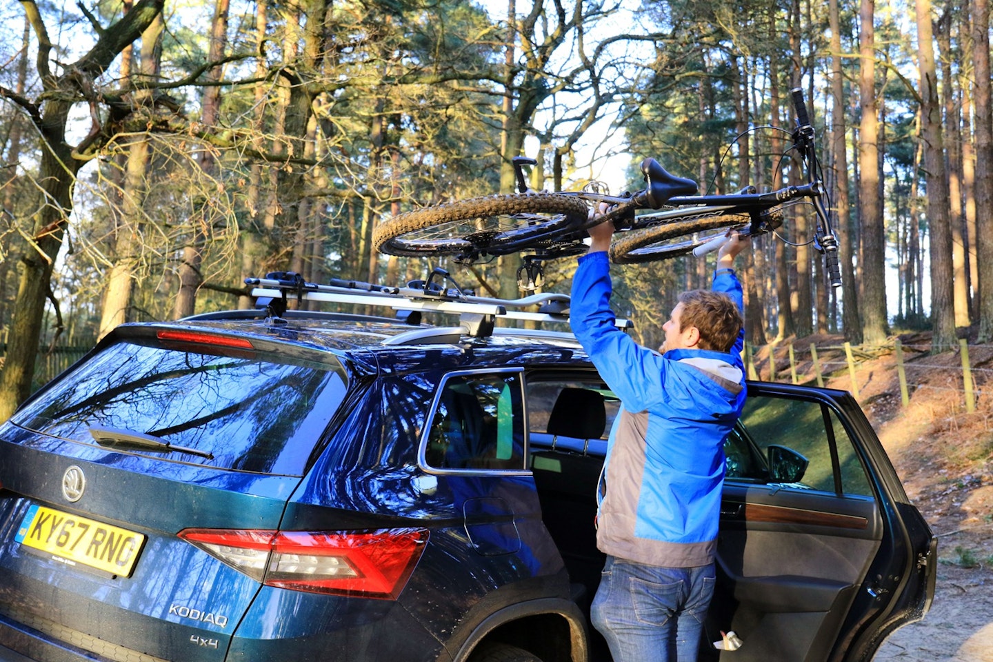 Fitting a bike to the roof of a Skoda Kodiaq