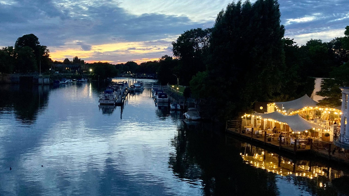 Hampton Court by night