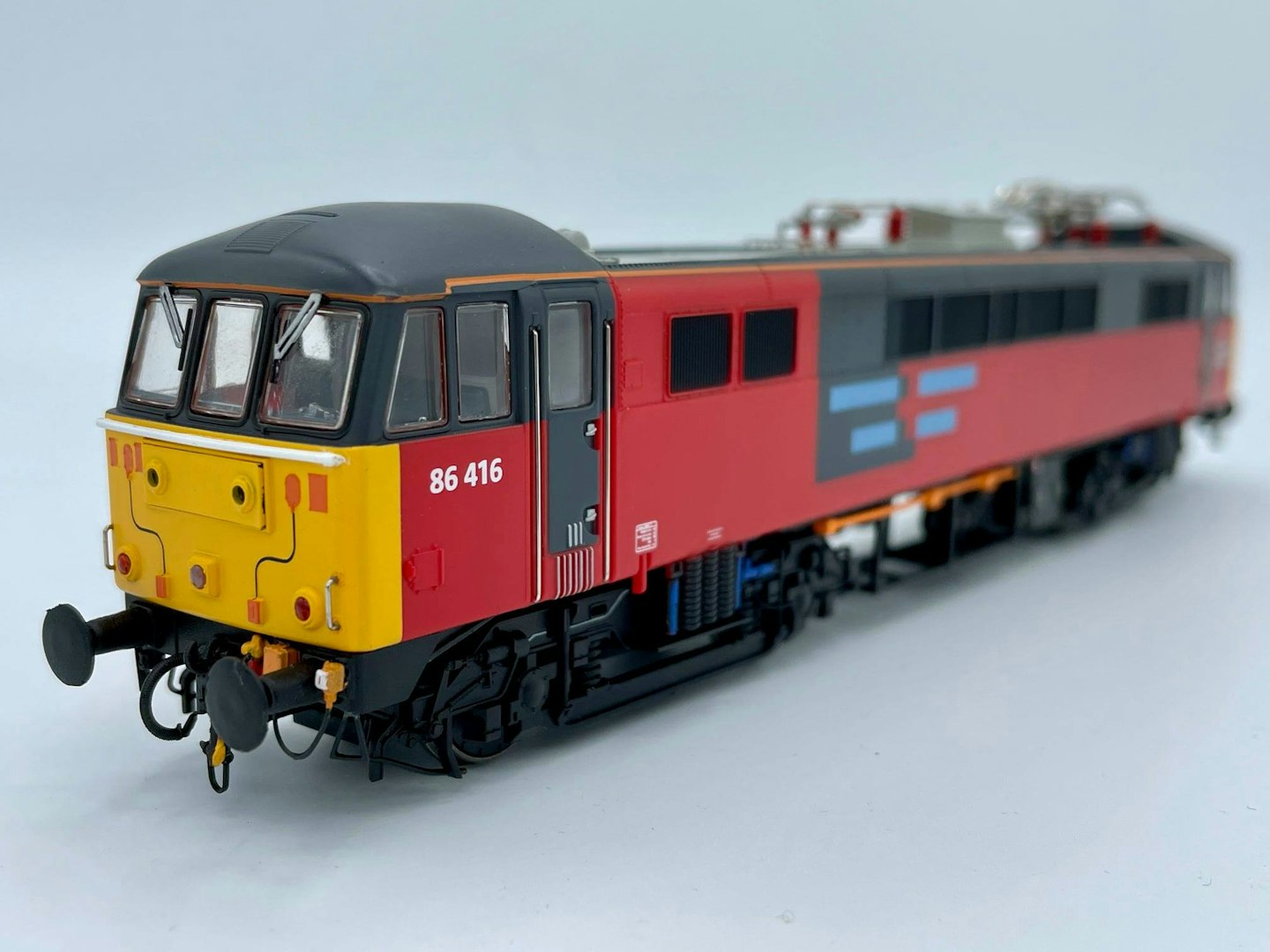Heljan Class 86