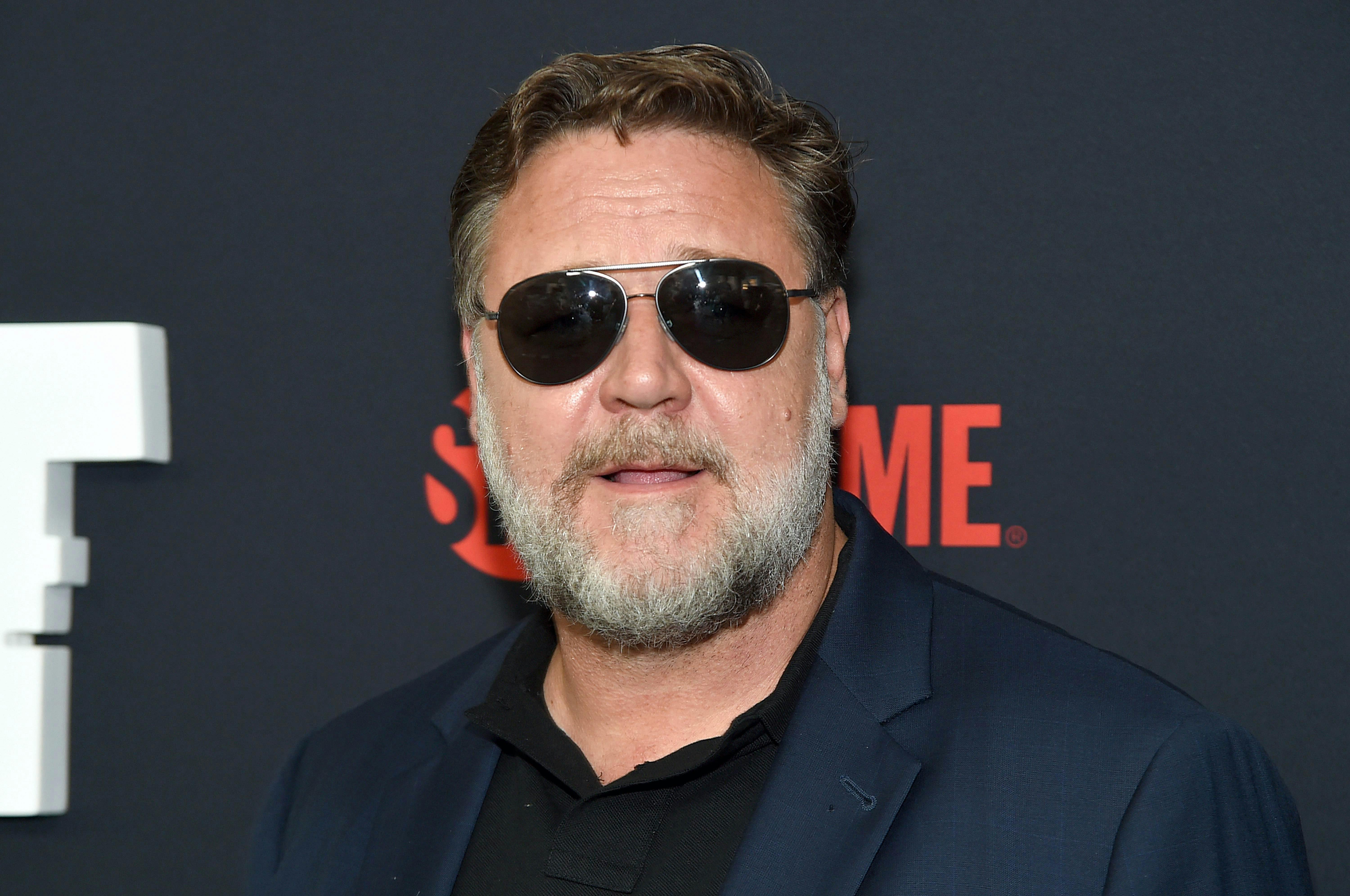 Russell Crowe Directing New Thriller Poker Face