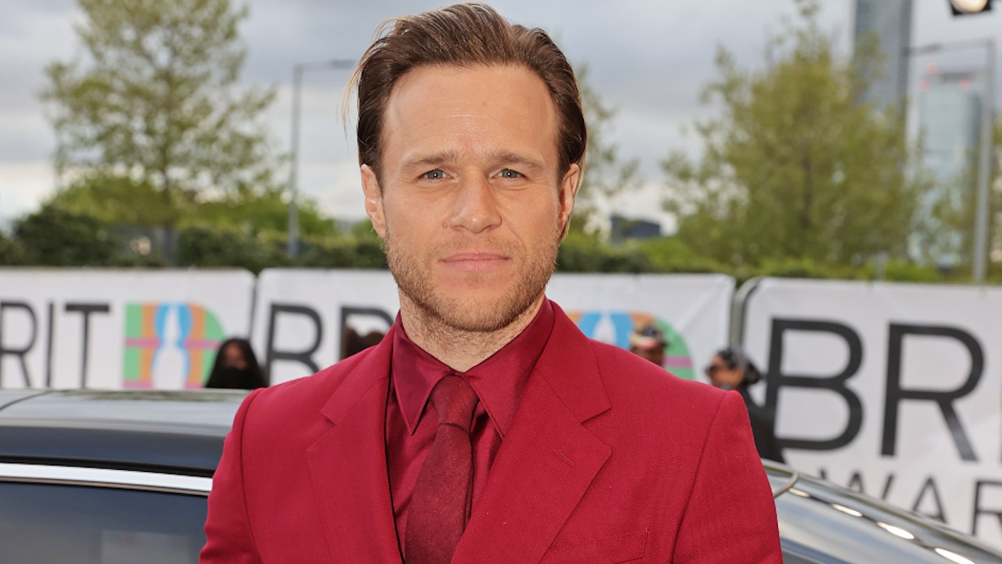 Olly Murs hospital knee injury accident