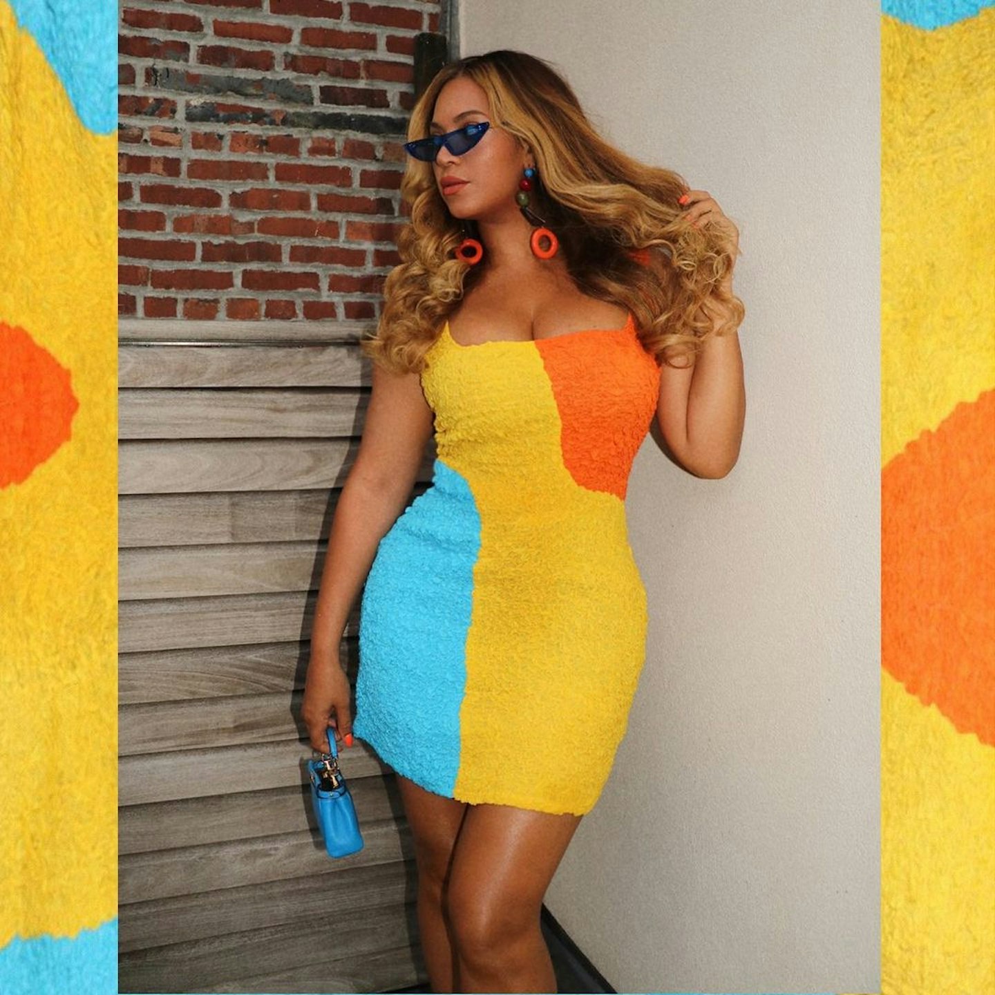 Beyoncé wearing a mini dress 
