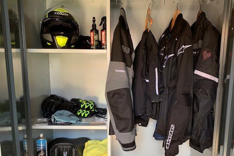All-in-one solution for your gear! Black jacket Accessories Hats & Caps Helmets Motorcycle Helmets gloves and keys! Helmet Rack Holder Motorcycle Gear Rack Hanger Helmet 