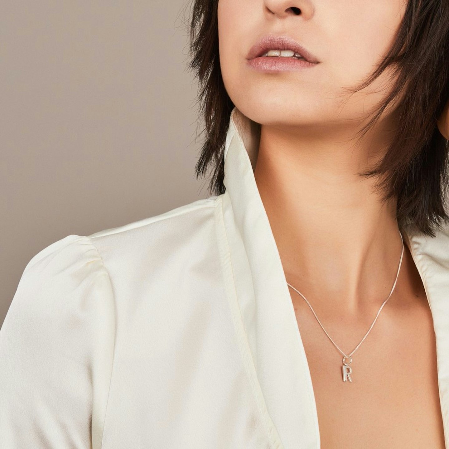 The Best Nameplate Necklaces - Grazia