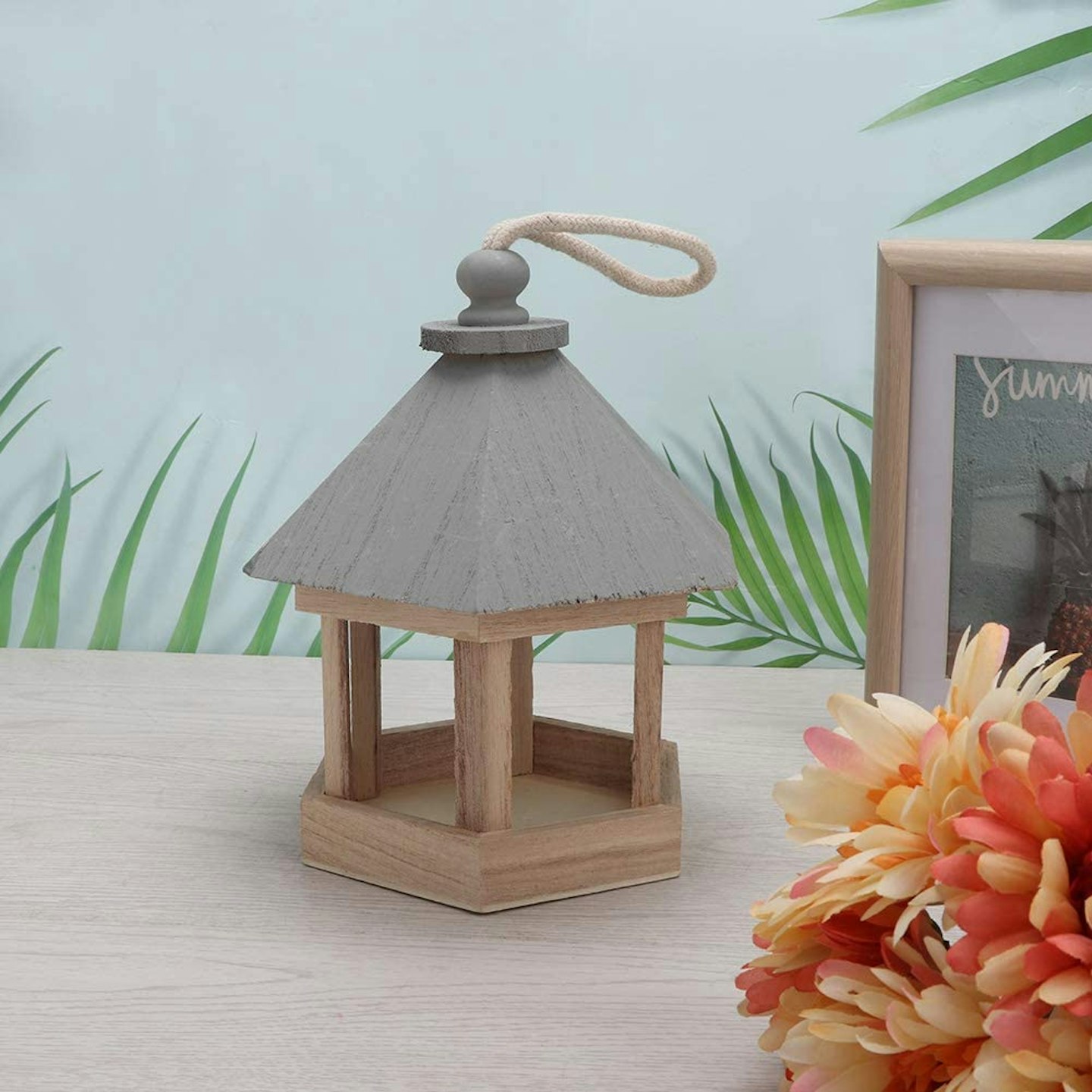 The best bird-watching gifts: Petyoung Wooden Bird Feeder