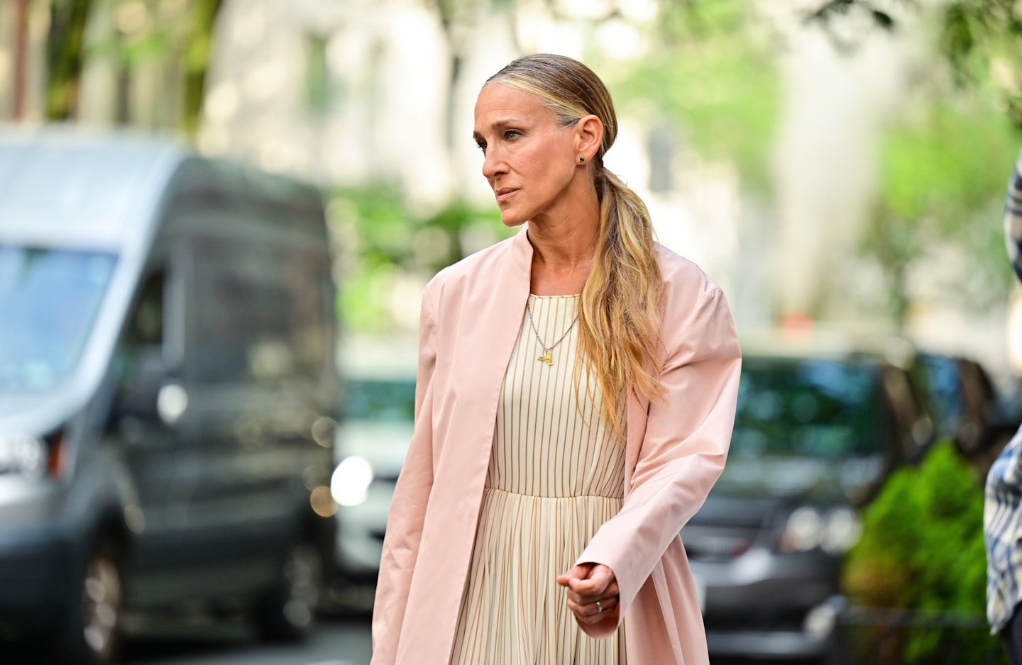 carrie bradshaw new york necklace 