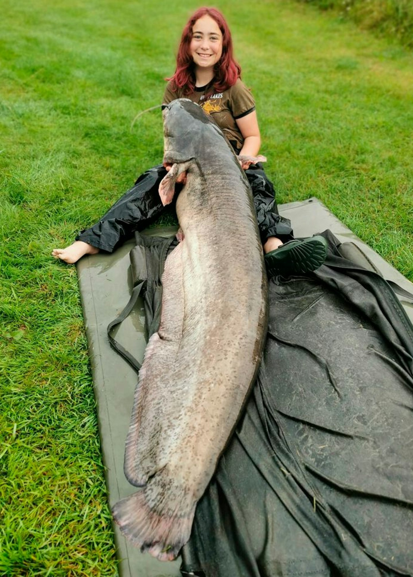 Hannah Truscott, aged 15, with her biggest cat to date at 96lb 4oz