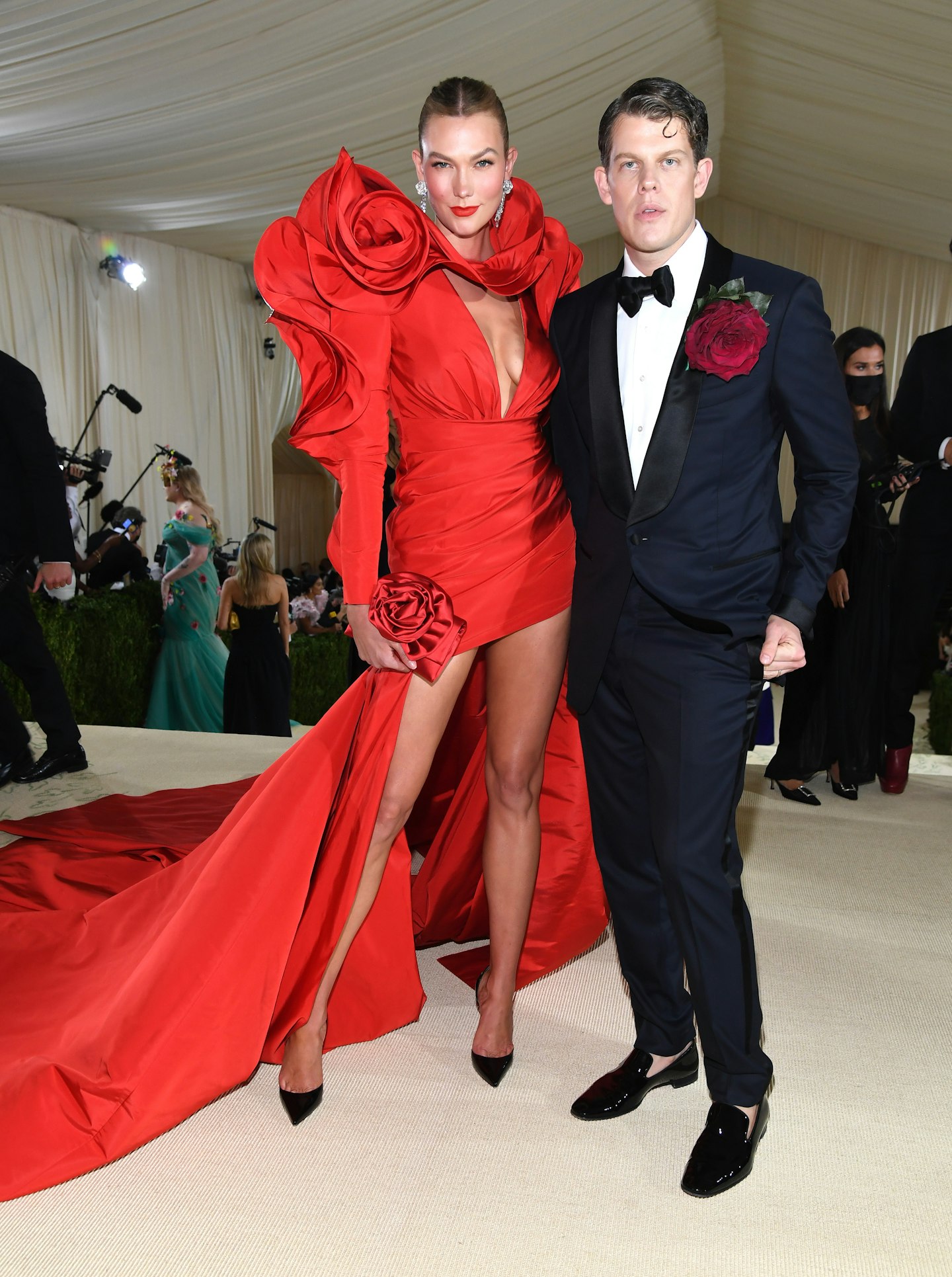 Karlie Kloss and Wes Gordon met gala 2021