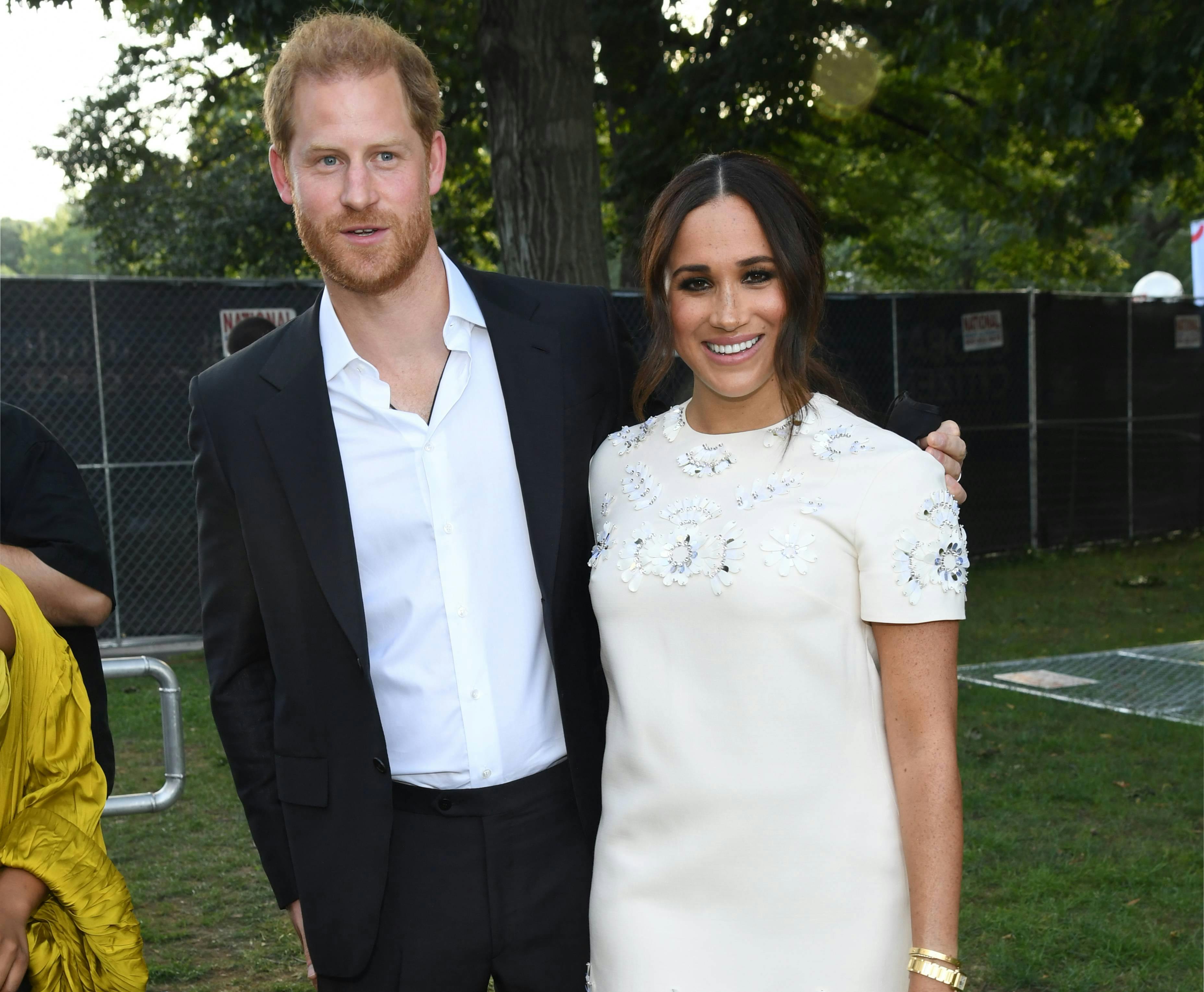 Best Little White Dresses To Wear For Autumn Winter
