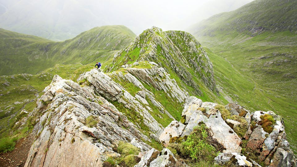 How to scramble the Forcan Ridge, Glen Shiel | live for the outdoors