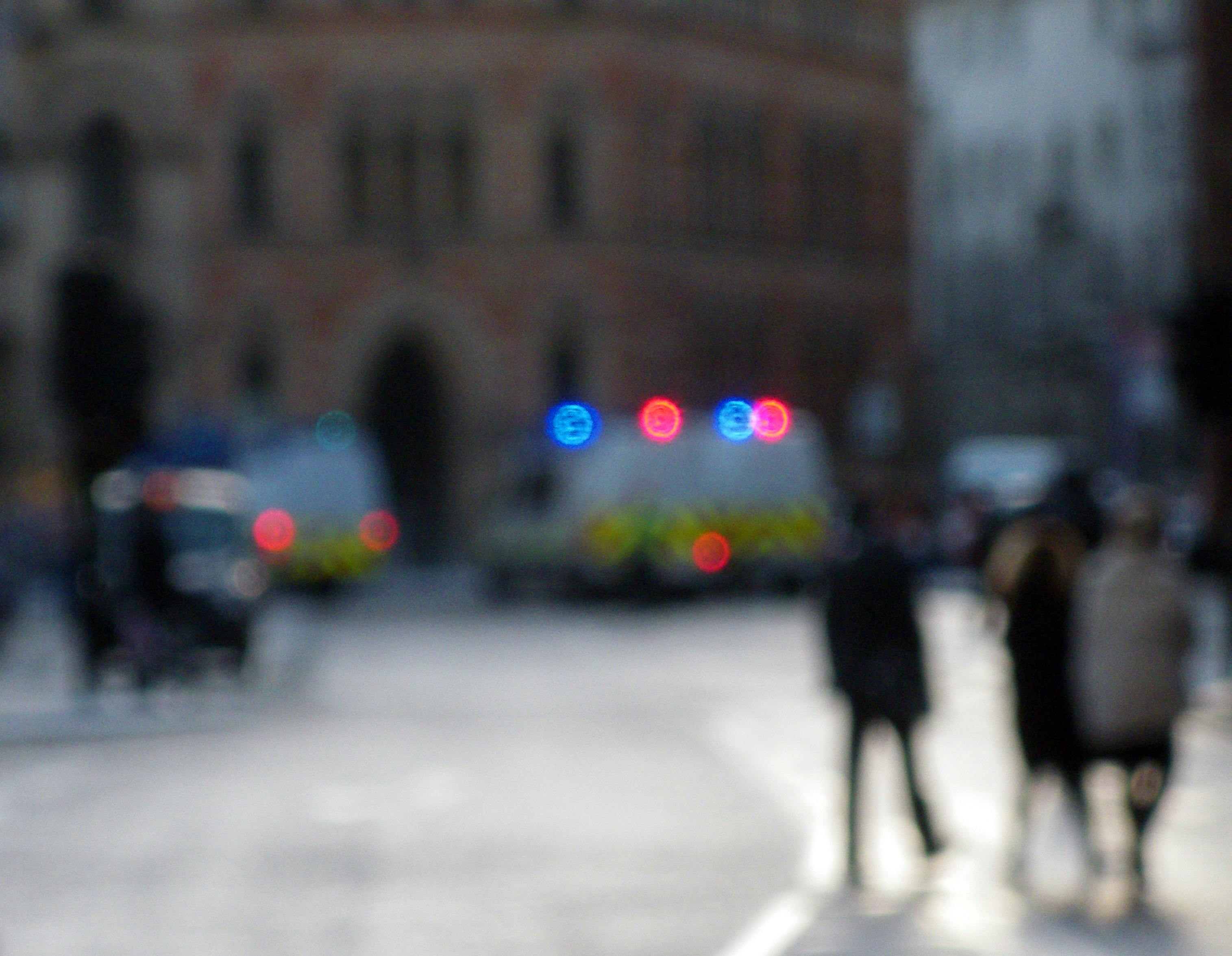 Did The Met Just Tell Us To Wave Down A Bus If We Don’t Trust Police?