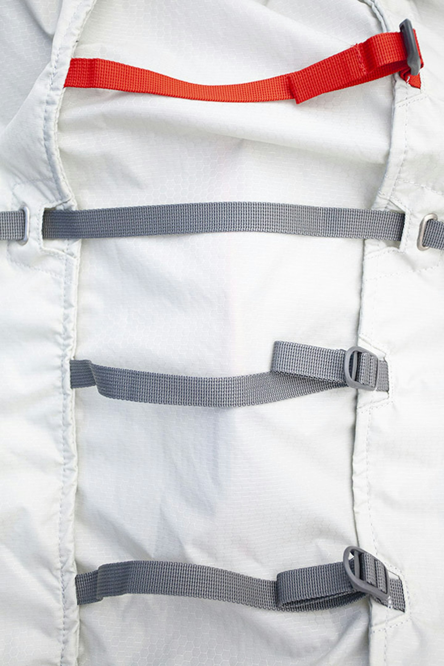 Sierra Designs Flex Capacitor's adaptable volume straps