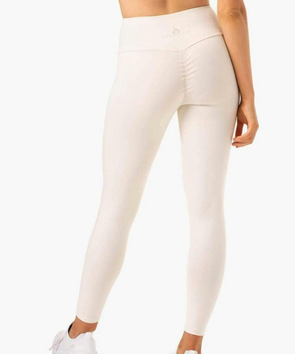 The best scrunch bum leggings that are 