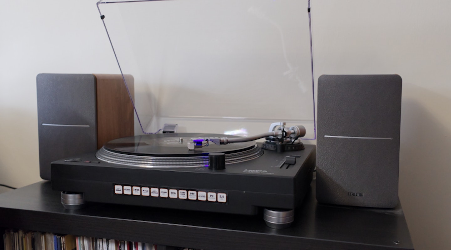 Lenco L-3809BK Turntable with Edifier speakers