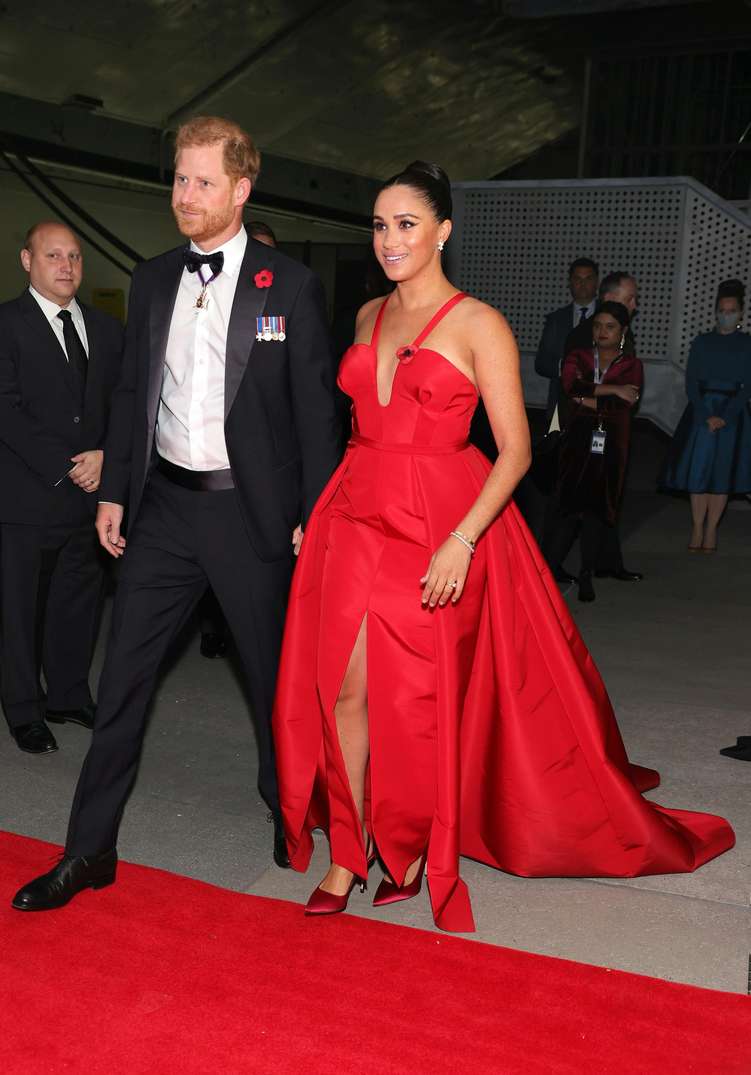 Meghan markle clearance red carpet dresses