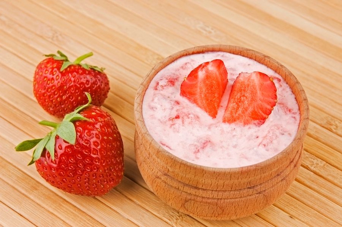 Closer-best-DIY-body-scrubs-strawberry