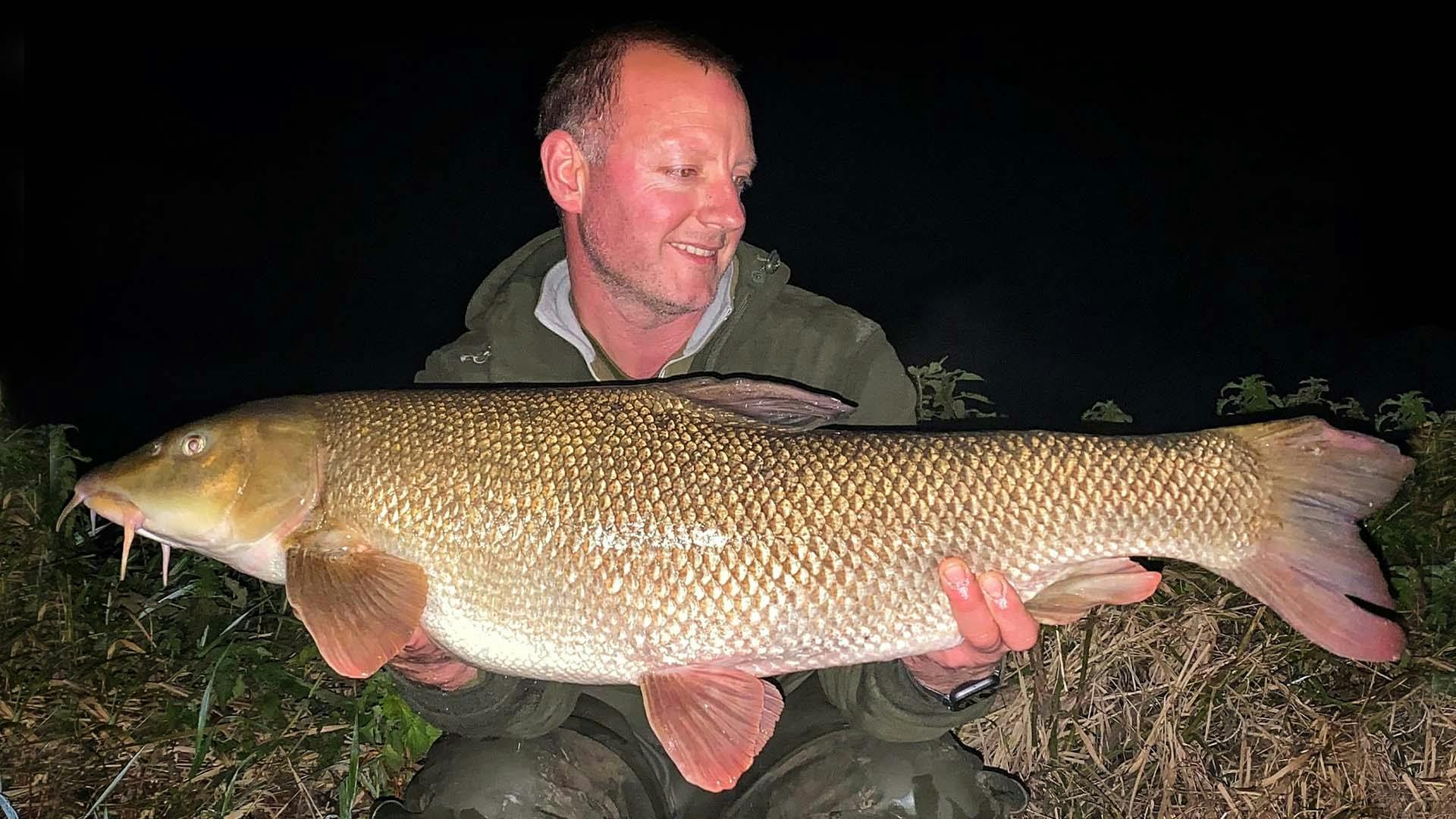 Single hookbait fools 17lb-plus Avon barbel