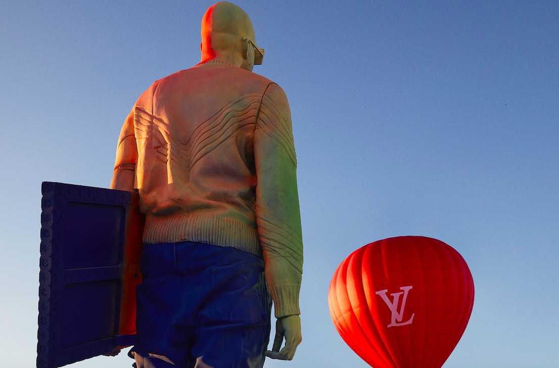 The three story tall Virgil Abloh statue created by Louis Vuitton as a  tribute to him for his SS22 collection