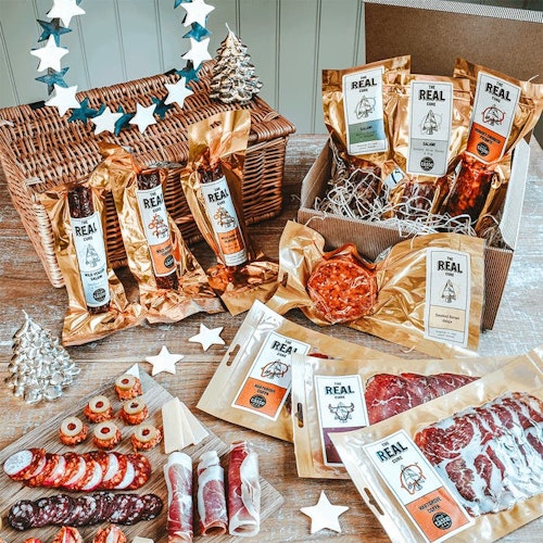Aldi’s new all budget hampers might just save Christmas 2020 Closer
