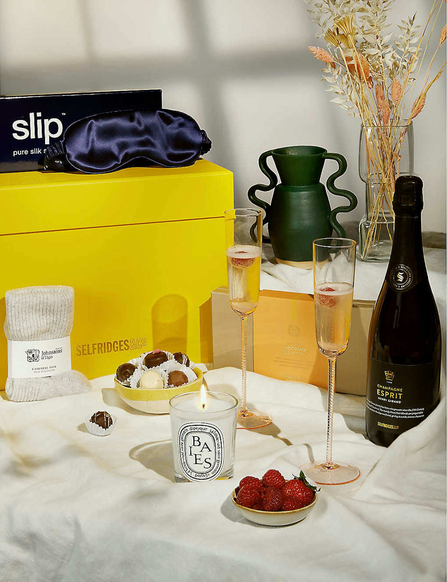Selfridges, Pamper and Relax gift box, 185