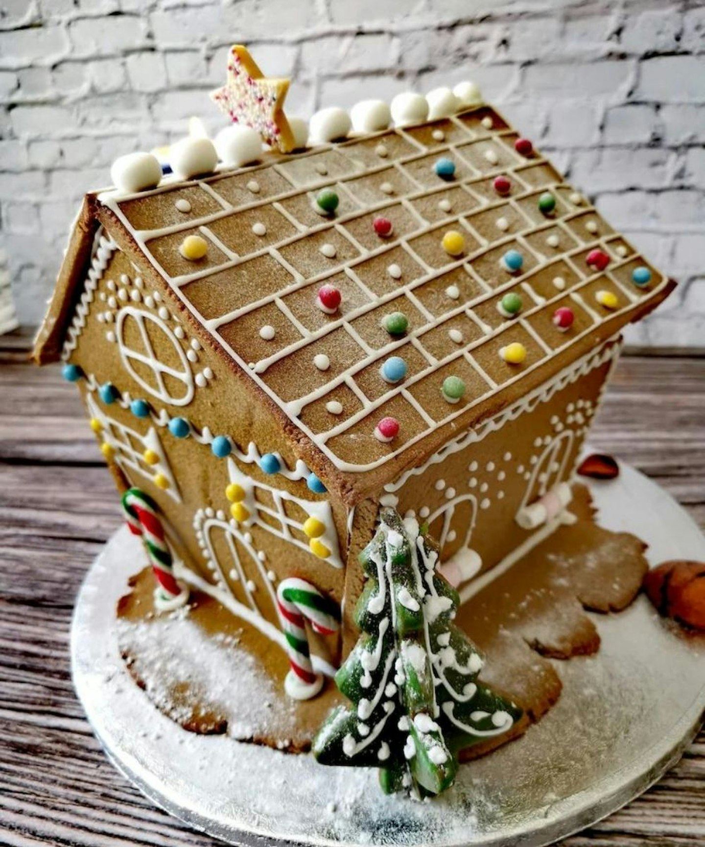 Gingerbread House DIY Baking Kit