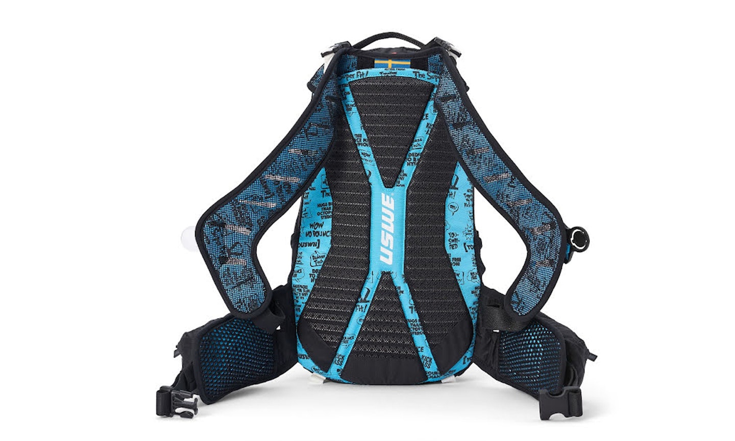 USWE Flow 16 hydration backpack straps