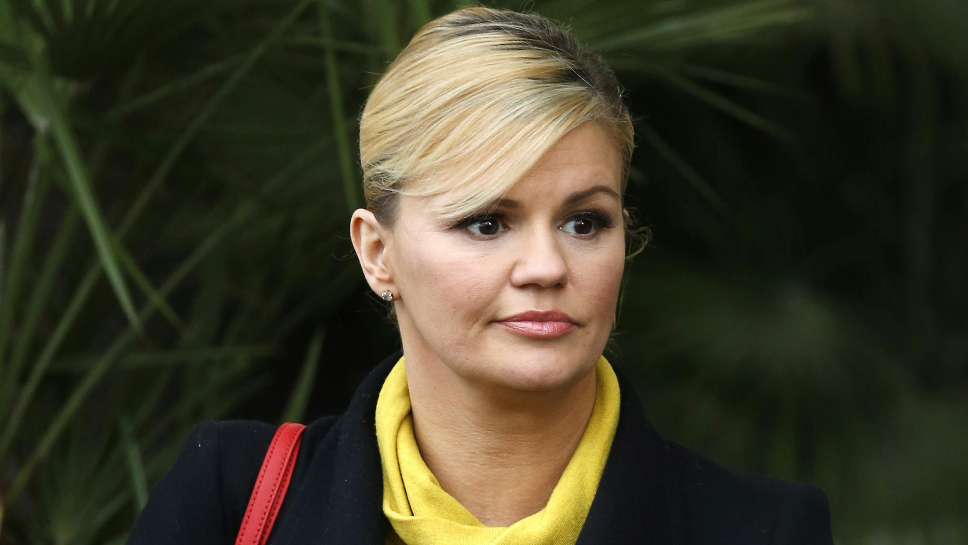 Kerry Shook Christmas 2022 Kerry Katona's Terror: Haunted By Her Shocking Past As She's 'Watched And  Followed' | Closer