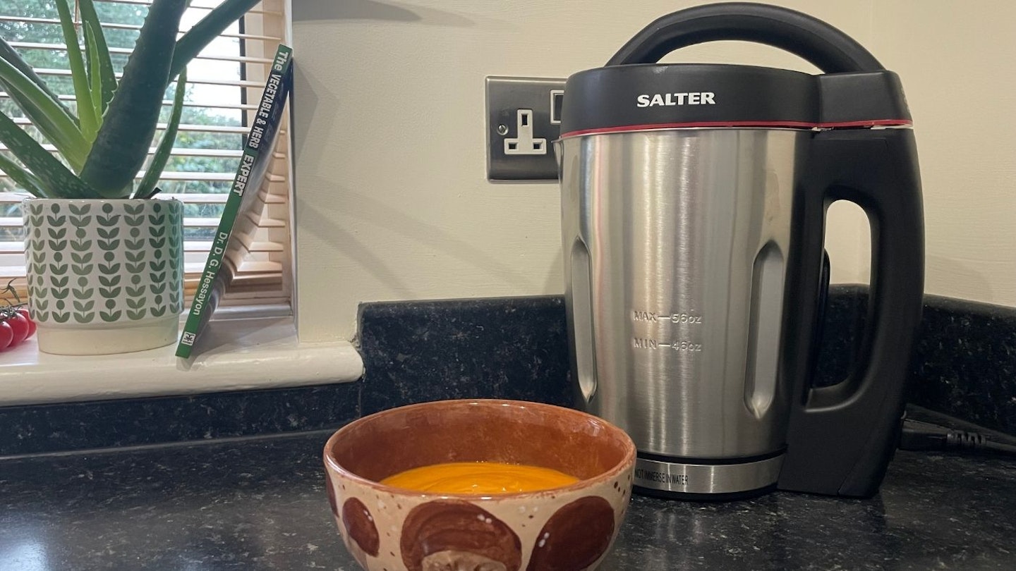 Salter EK1548 Soup Maker, with a bowl of tomato soup in the foreground.
