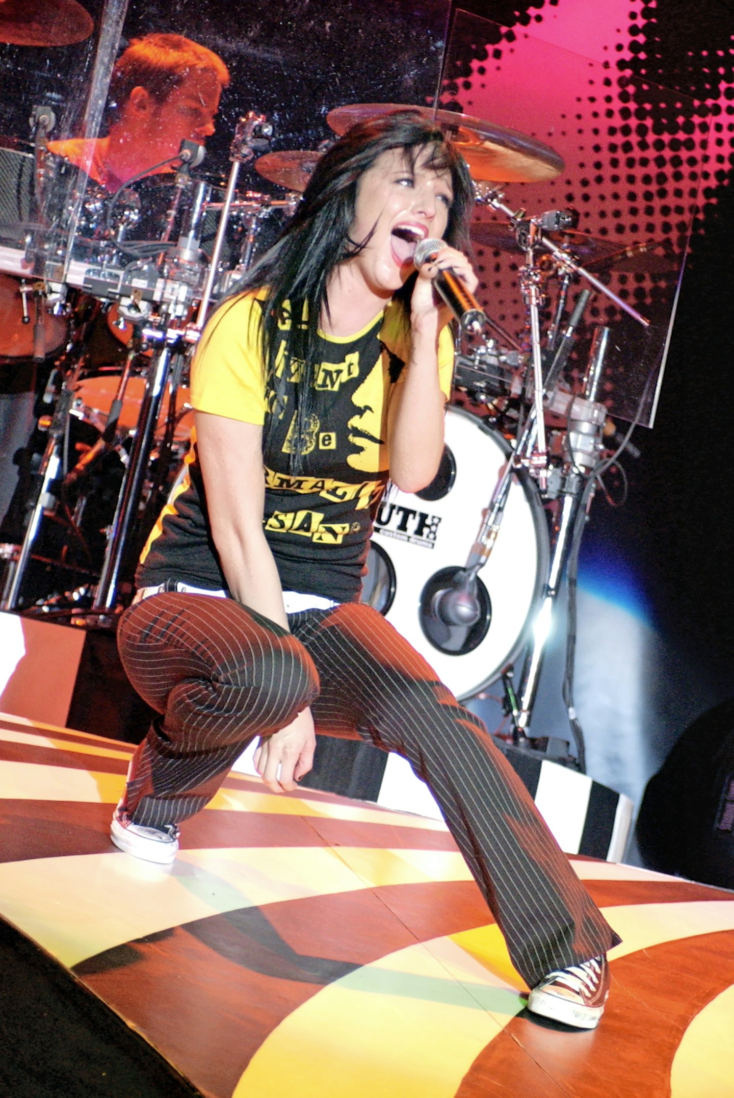 Ashlee Simpson music singing stage
