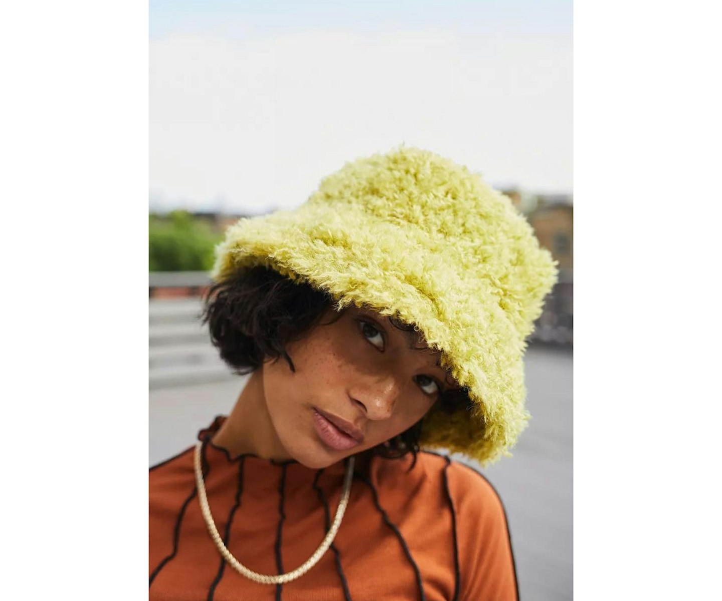 Shaggy Bucket Hat in Green