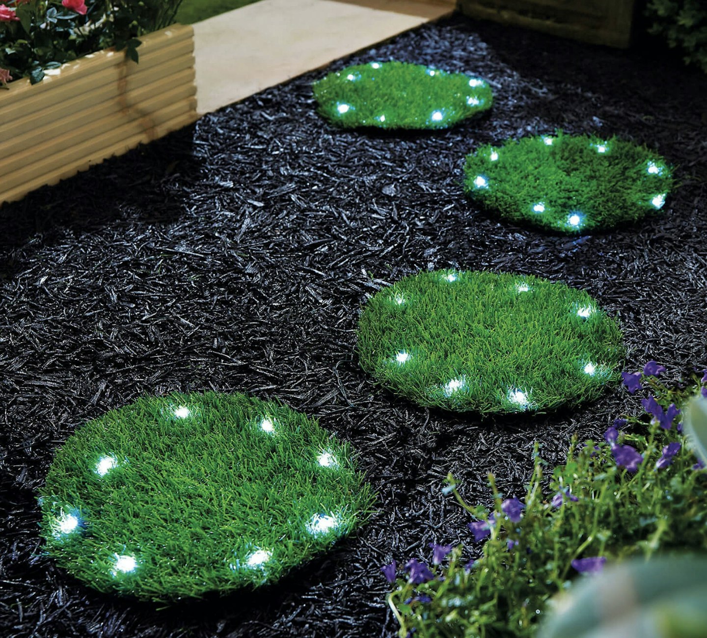 Pack of 4 Solar Grass Stepping-Stones - Buy 2 & Save £5