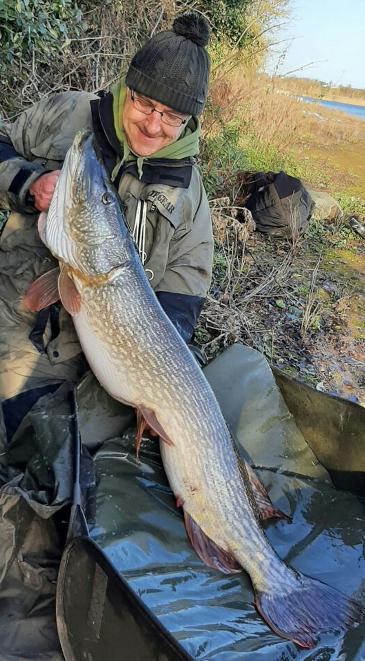 Mark Hodges  – 32lb pike
