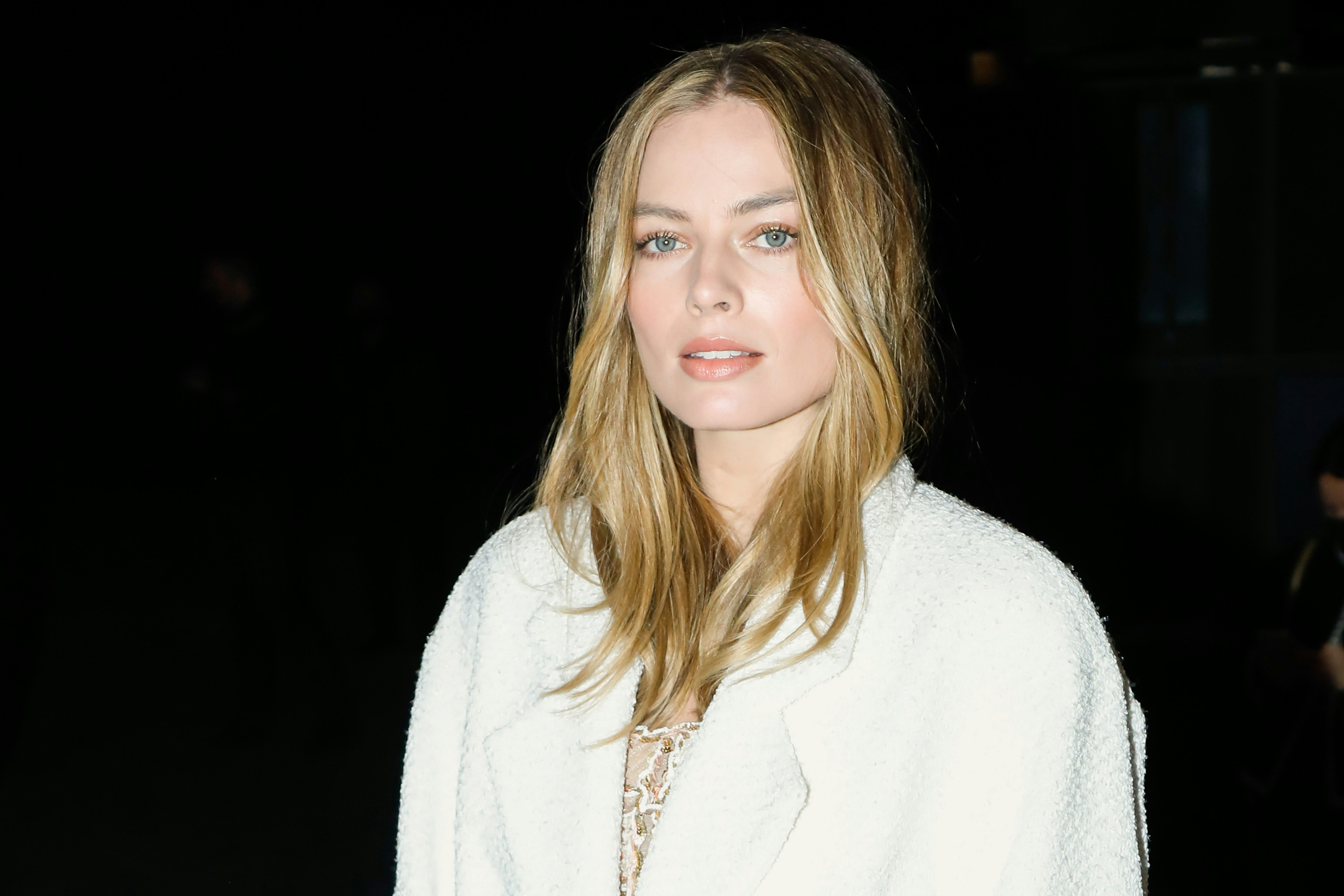 Margot Robbie Leads The FROW At Chanel, Where An Actual Horse Galloped Down  The Runway