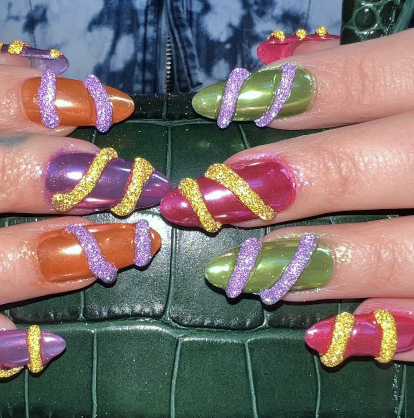 Instagram @nailsbymei