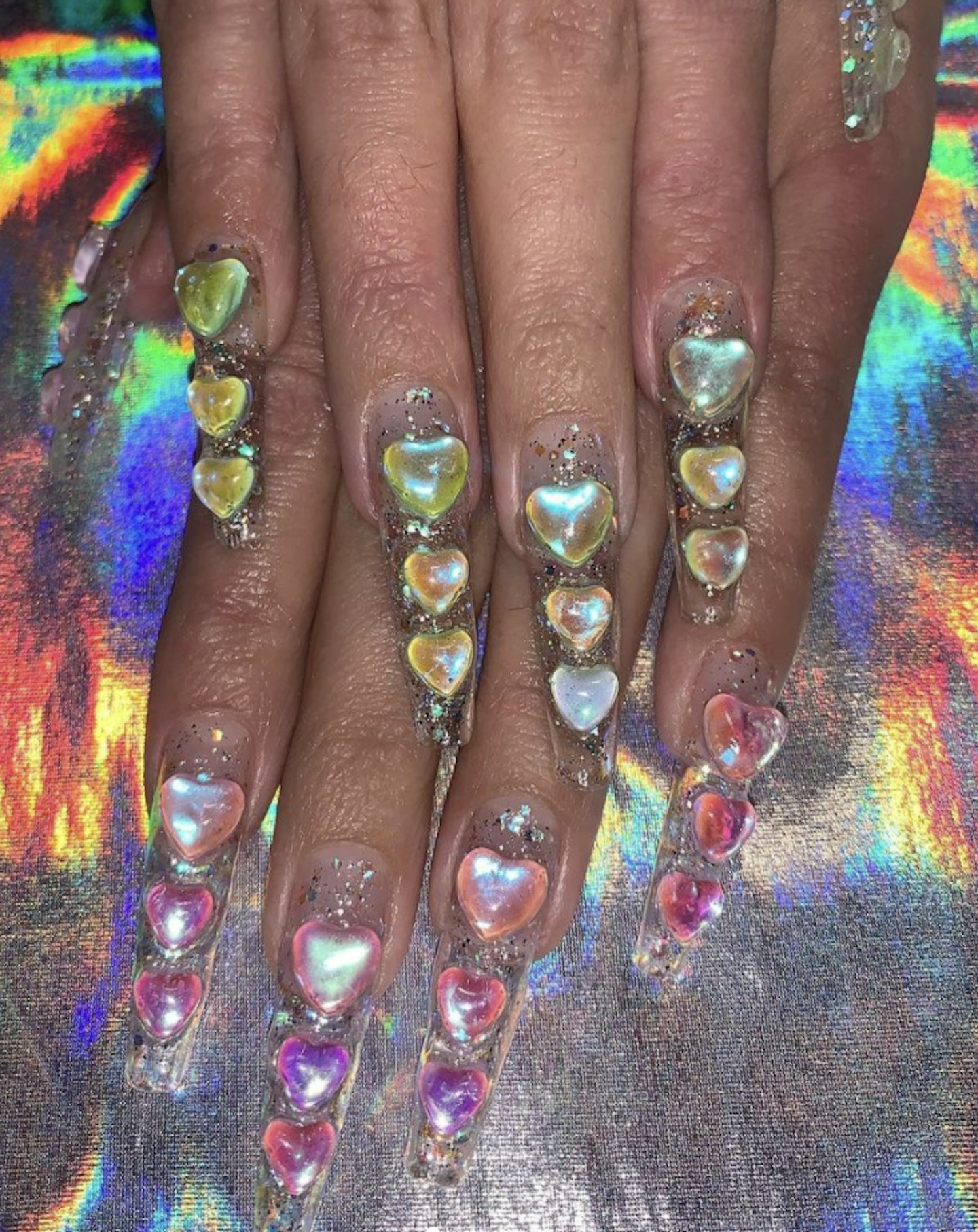 Instagram @nailsbymei