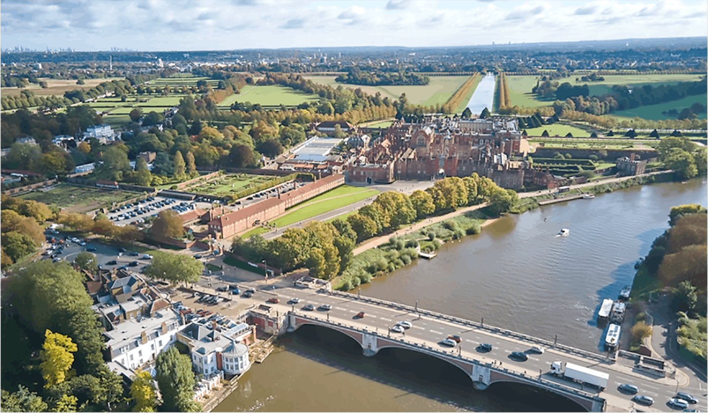 The Mitre Hotel and Hampton Court Palace