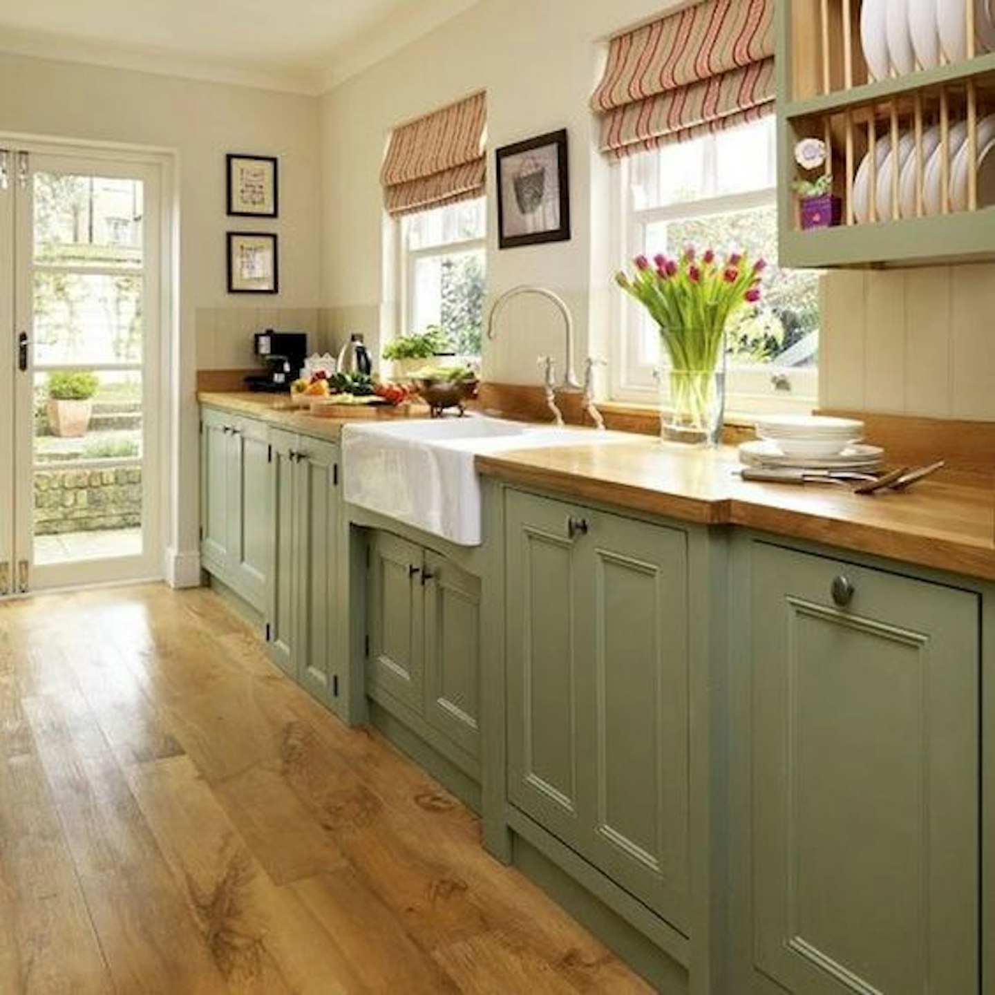 green kitchen