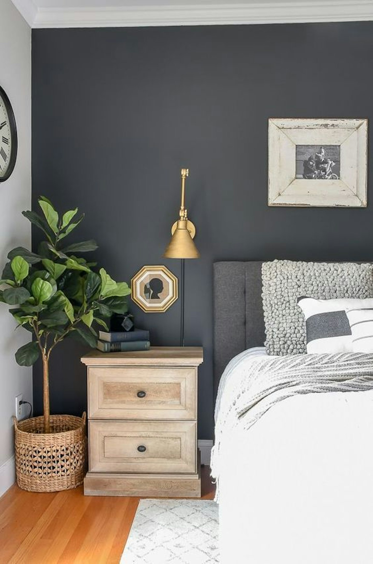 Dark grey bedroom walls