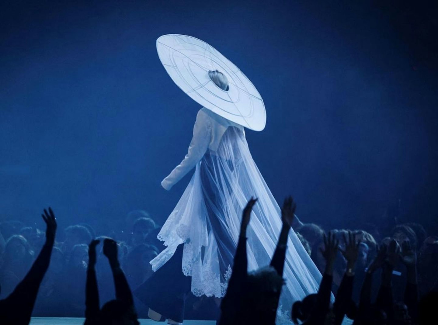 emma corrin harris reed brit awards 2022