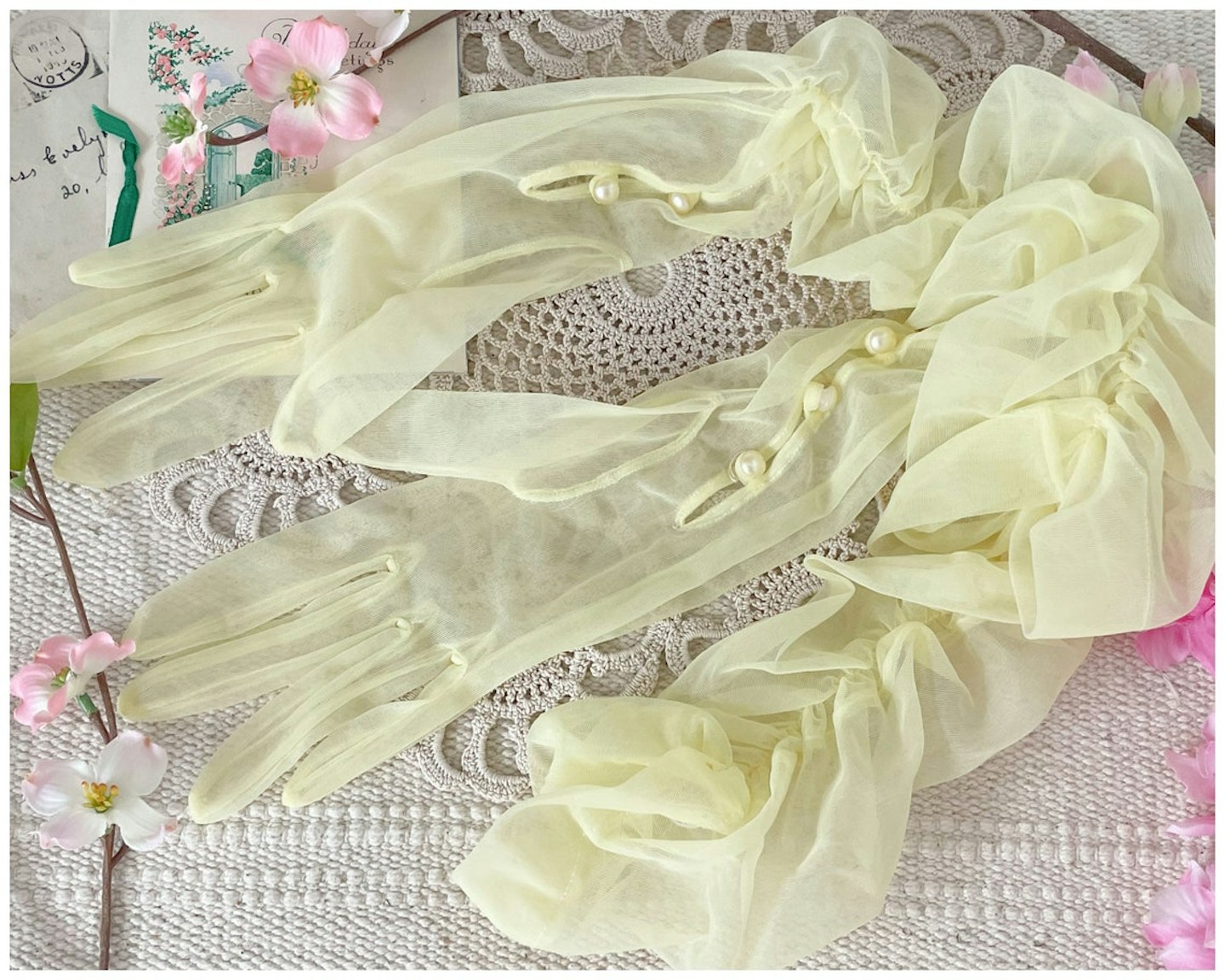 Vintage Yellow Mesh Elbow-Length Button Down Opera Gloves 1950s, £15