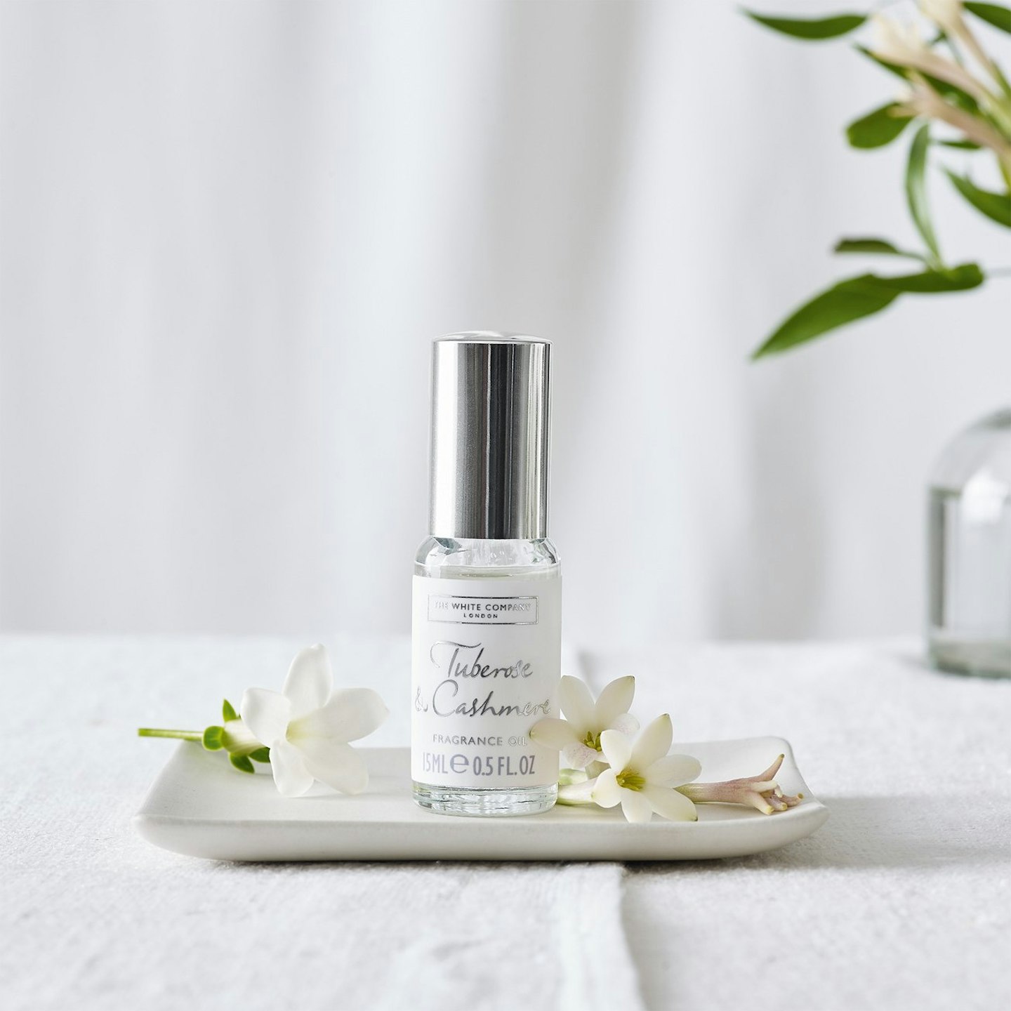 White company seychelles perfume sales