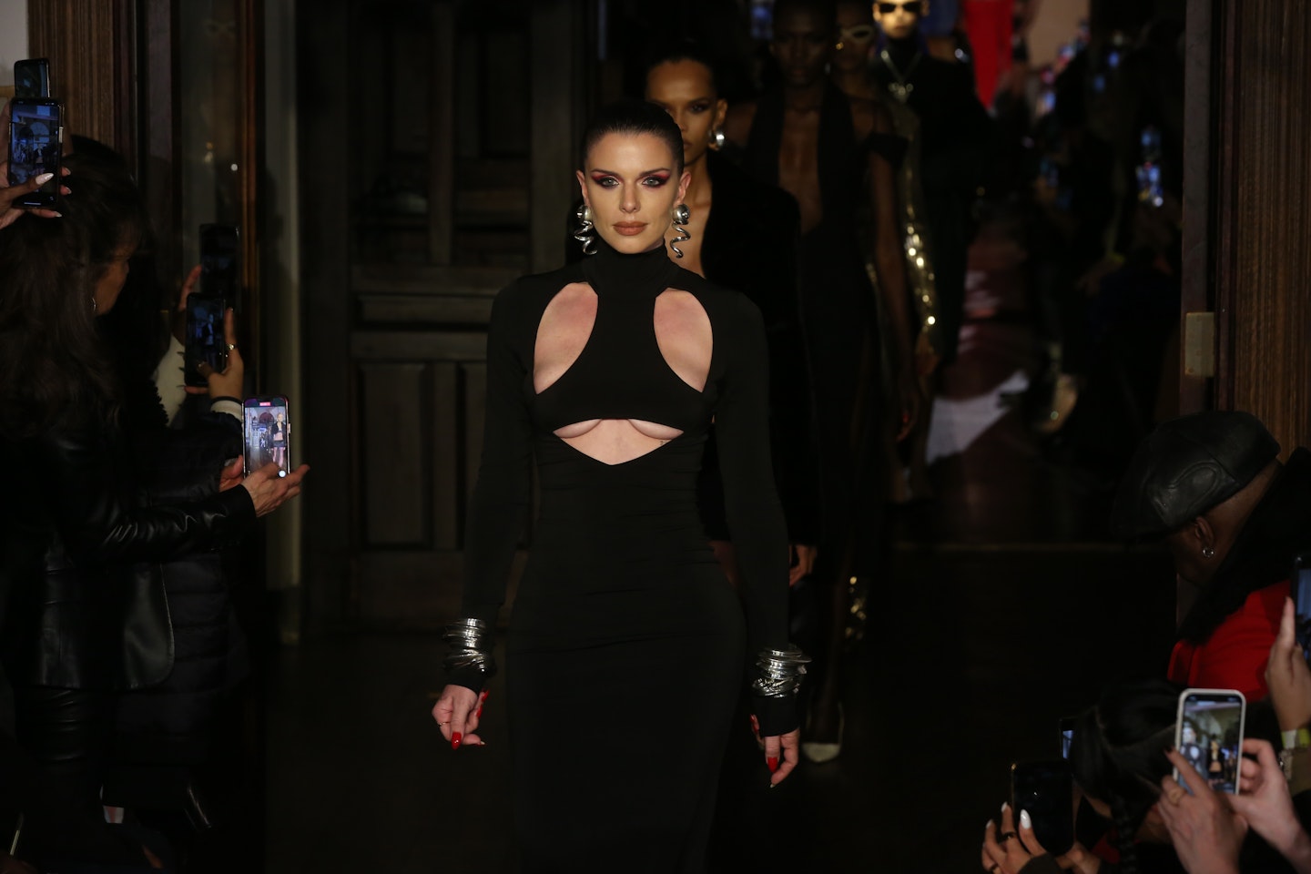 Kylie Jenner ❤️ Street Style  Kylie Jenner Street Style Outfits