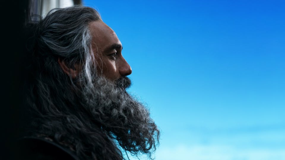 Taika Waititi’s Blackbeard Wants To Cause Havoc In The New Our Flag Means Death Trailer Tv