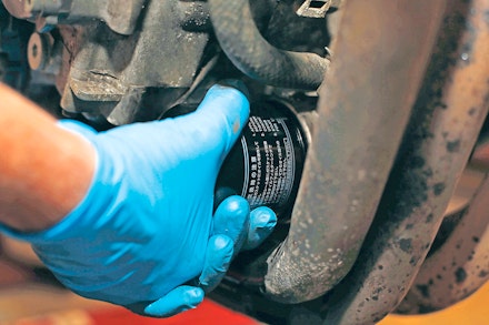 Fitting the new oil filter