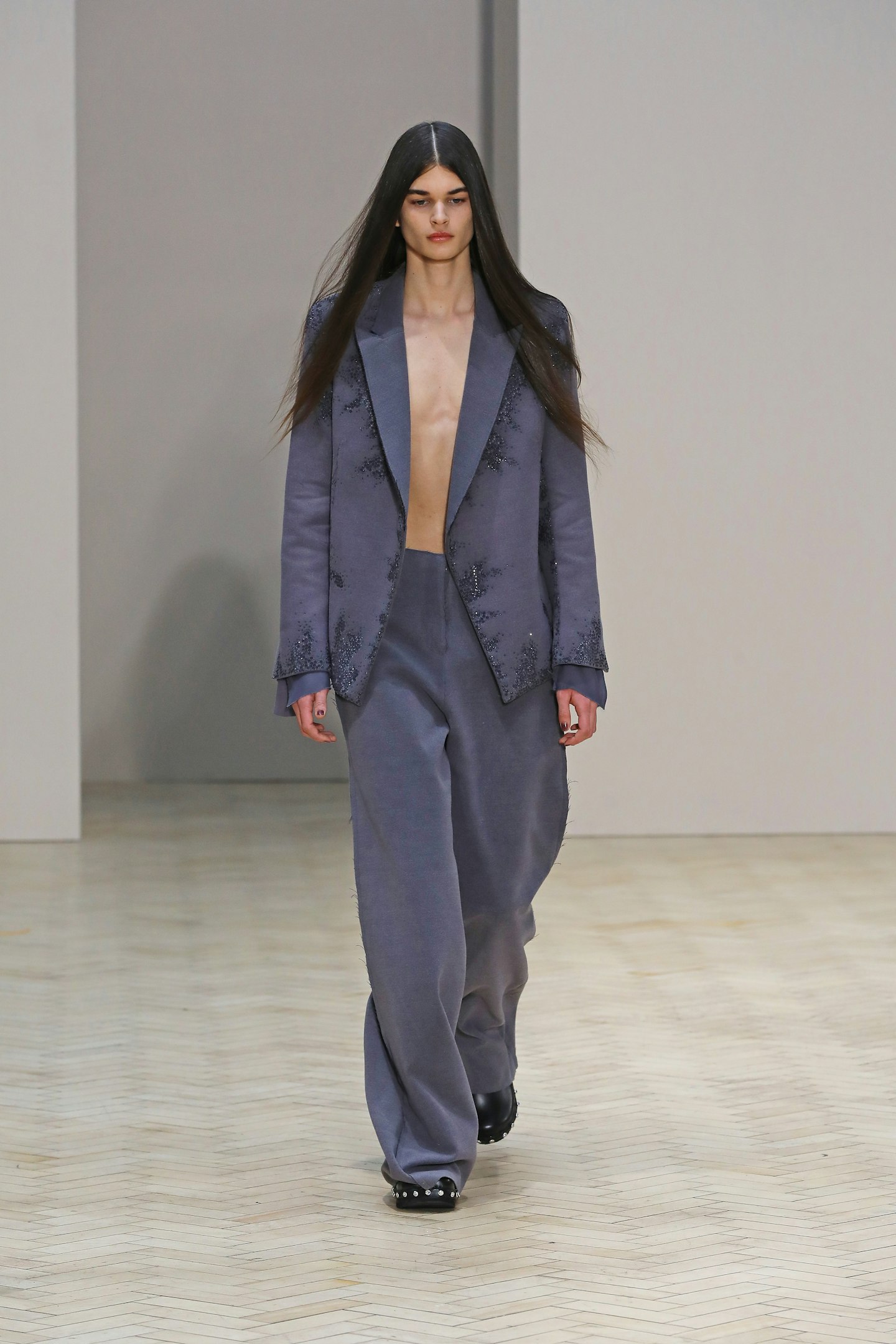 16Arlington AW22