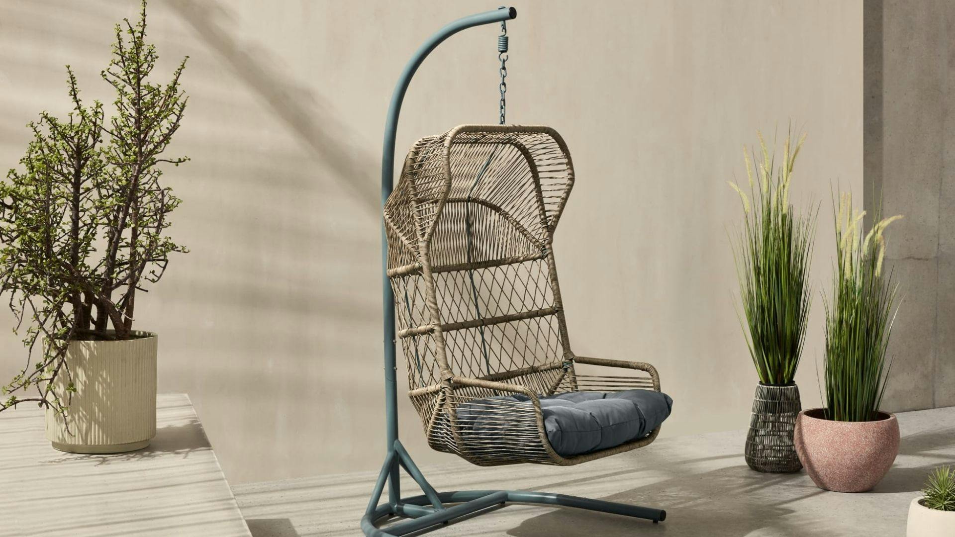 cocoon reading chair