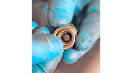 Fitting a new sump plug washer