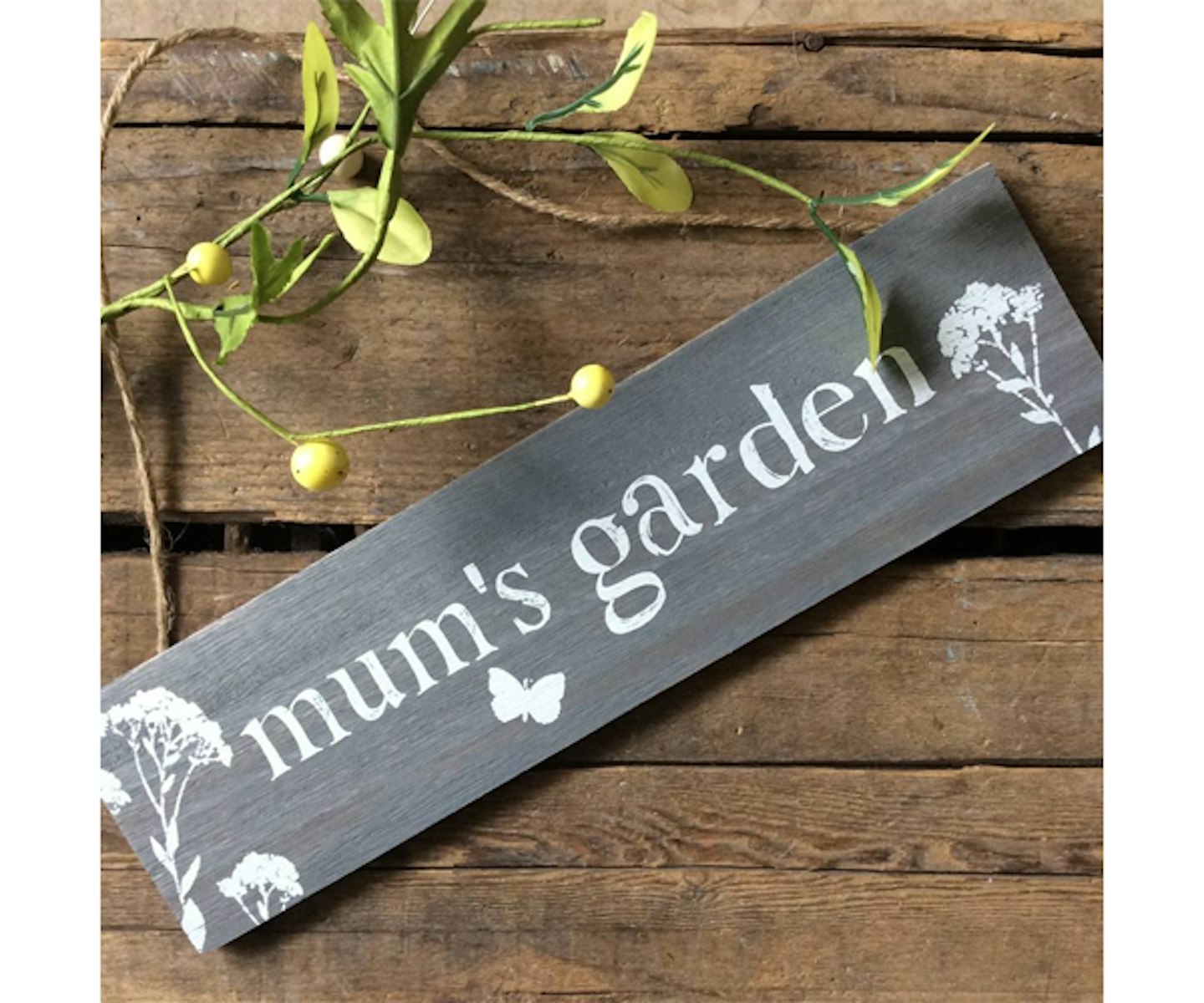 Mum's Garden Wooden Sign