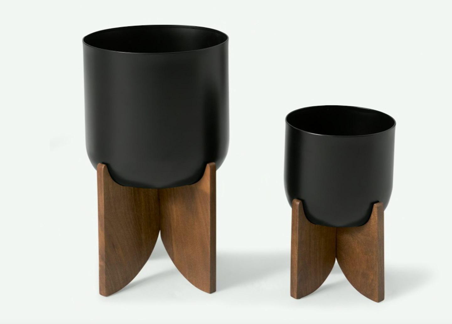 MADE, Kofi Set of 2 Sculpted Planters with Stands, Black & Dark Stain Mango Wood, WAS £140 NOW £98